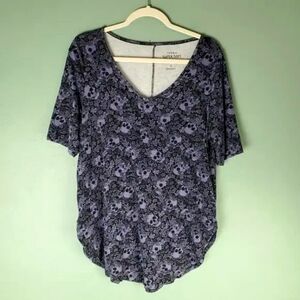 Torrid Womens Favorite Tunic Super Soft Knits Black Skull Tee Size 00